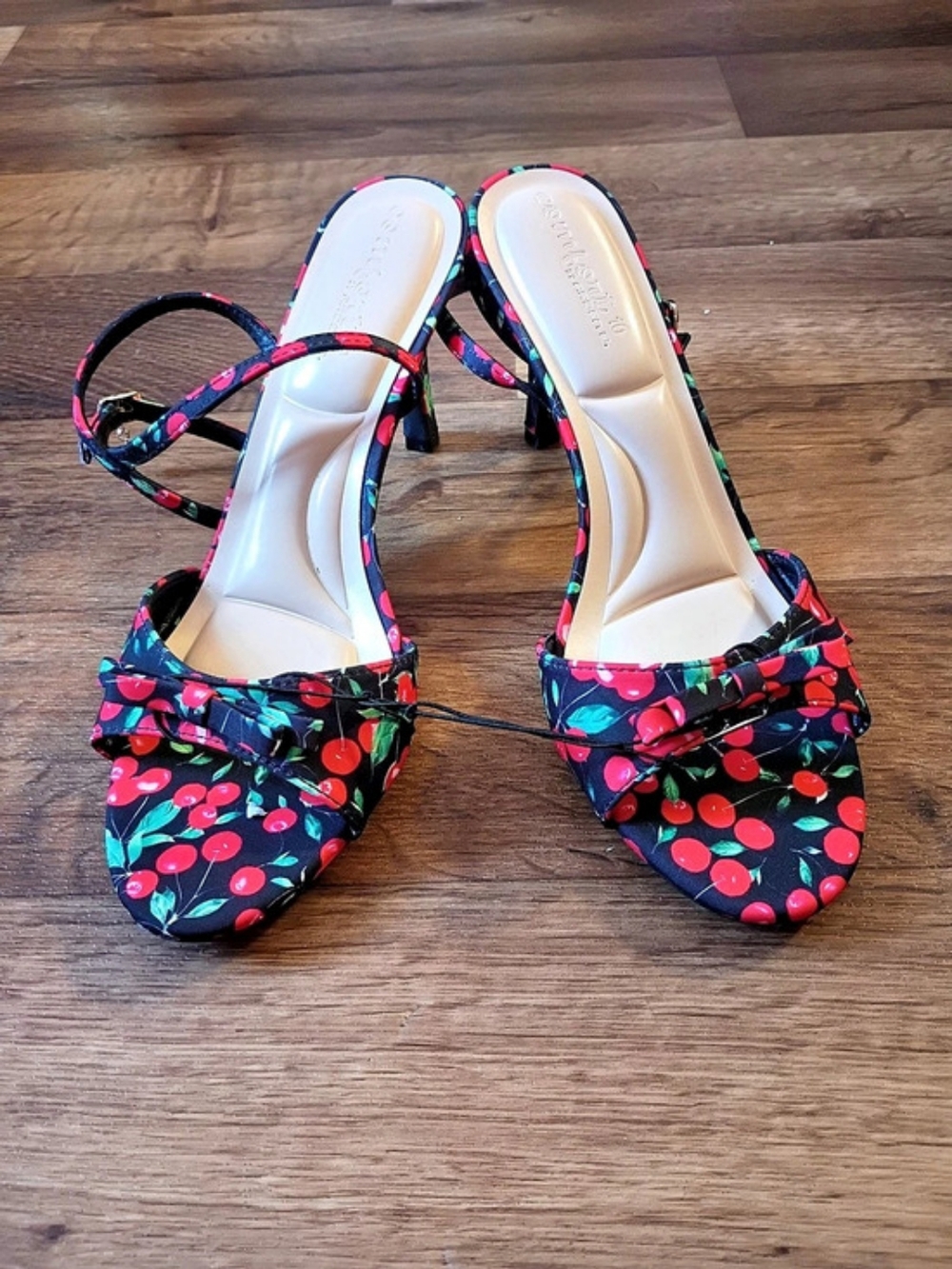 Journee Collection Floral Heels in Black & Pink